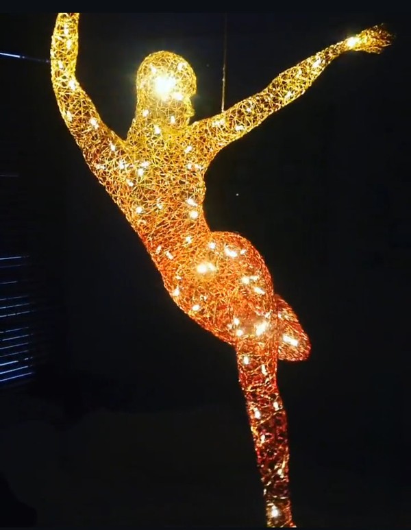 Michael Gard sculpture video